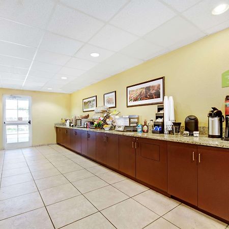 Super 8 By Wyndham San Antonio Airport North Hotel Ngoại thất bức ảnh