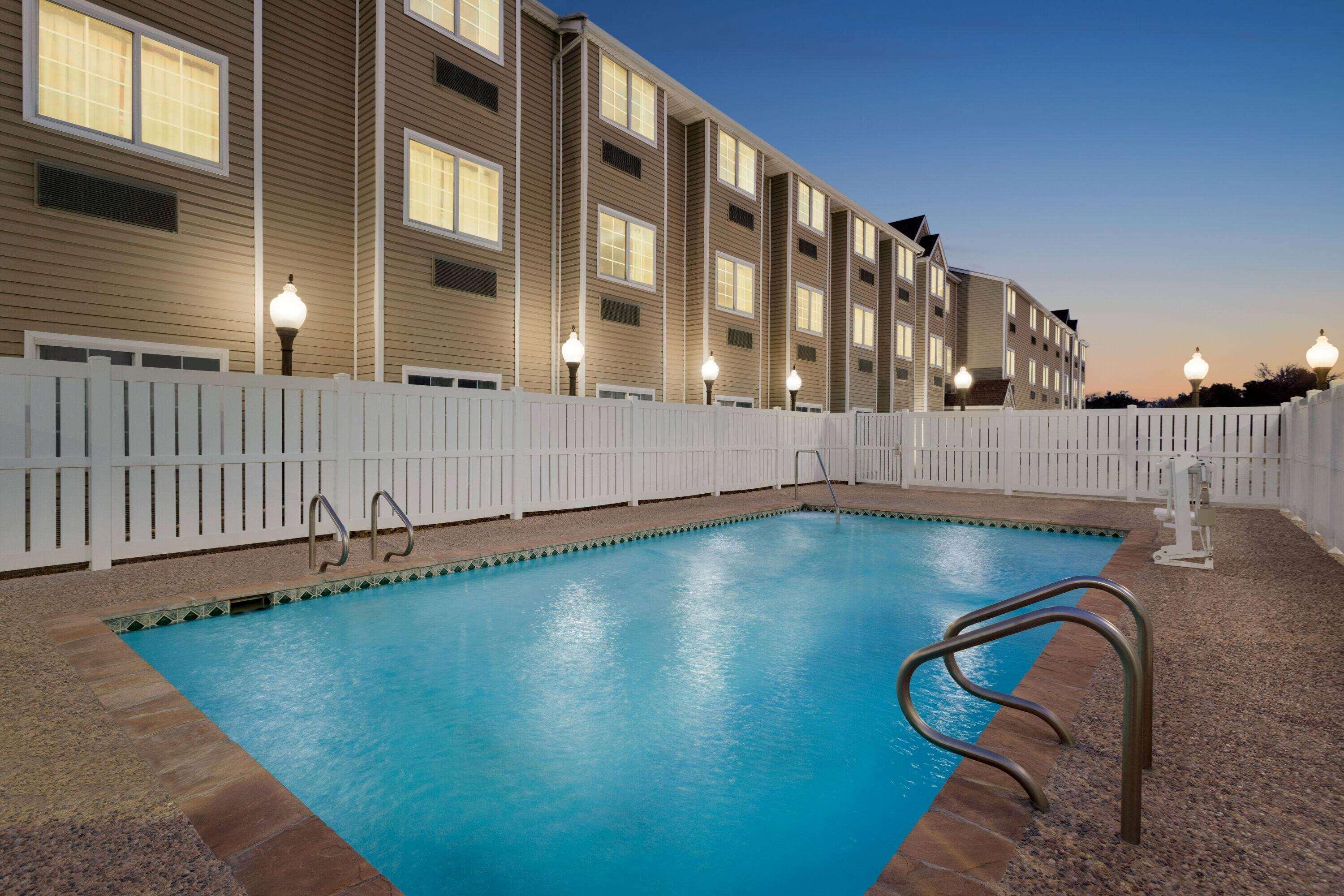 Super 8 By Wyndham San Antonio Airport North Hotel Ngoại thất bức ảnh
