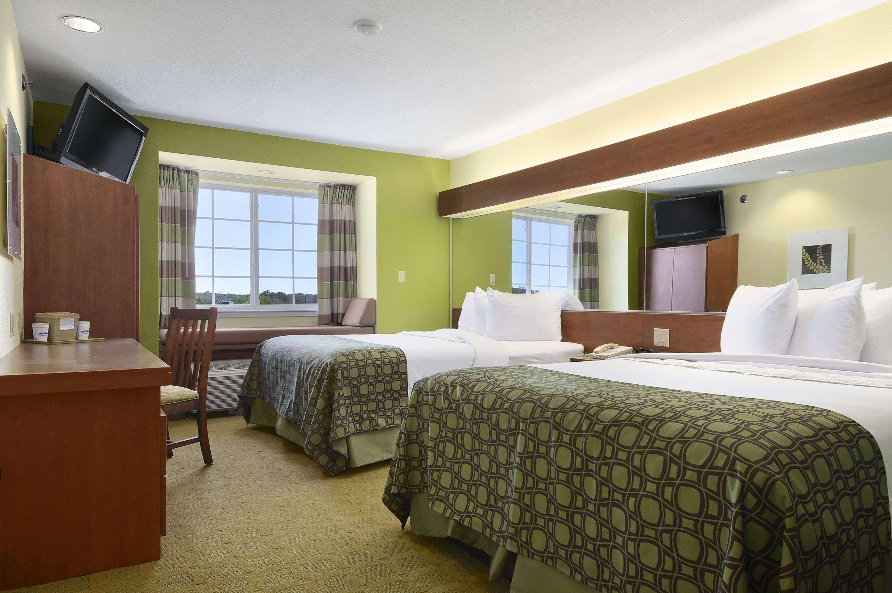 Super 8 By Wyndham San Antonio Airport North Hotel Ngoại thất bức ảnh
